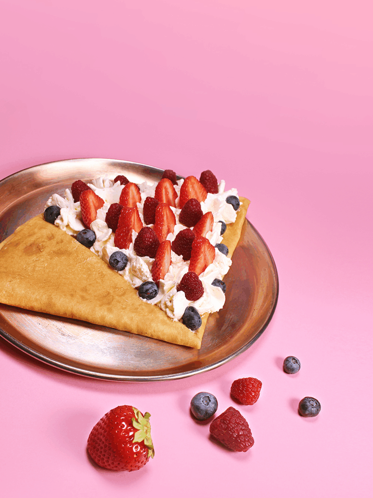 Ballanger food photography, sweet crêpe with red berries styled by Slush